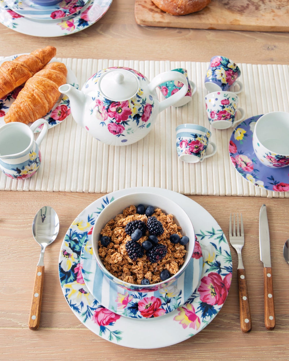 Mikasa Clovelly Porcelain 19cm Side Plate image 1