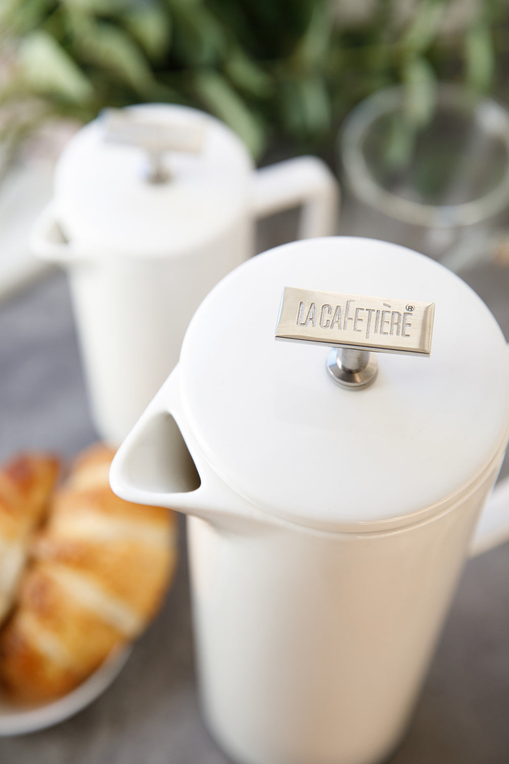 La Cafetière Vienna 8-Cup (1.2-Litre) French Press Coffee Maker in Gift Box, Ceramic - White