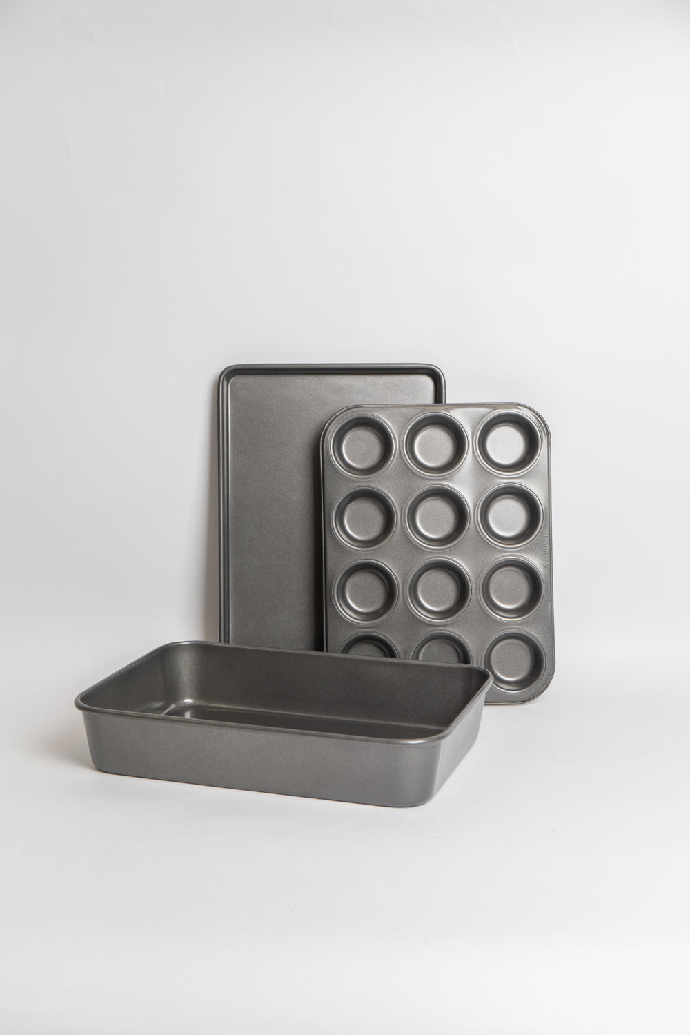MasterClass Set of Non-Stick Large Roasting Pan, 39x28x7cm, Baking Tray 39x27x2cm, Twelve Hole Deep Baking Pan 35x27cm image 1