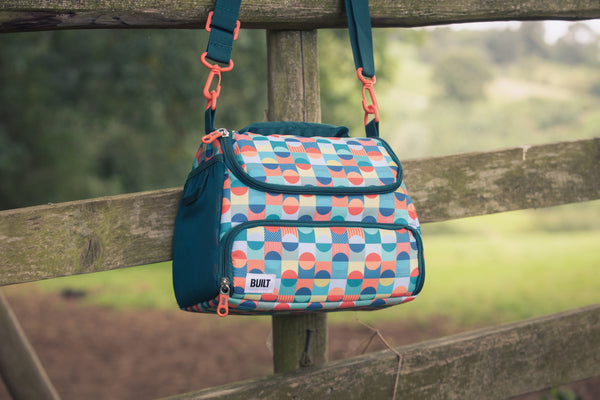 Built Retro 6 Litre Lunch Bag with Storage Compartment image 3