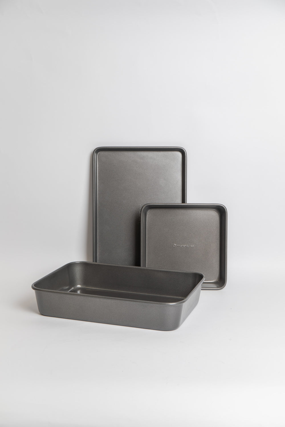 MasterClass Set of Non-Stick Large Roasting Pan 39x28x7cm, Baking Tray 39x27x2cm, Bake Pan Square 23x23x4cm image 1